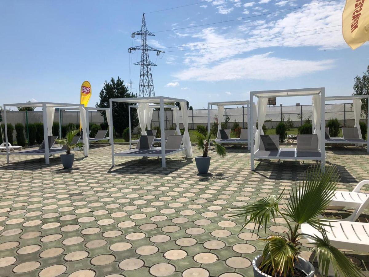 Hotel Daly Ploieşti Exterior foto