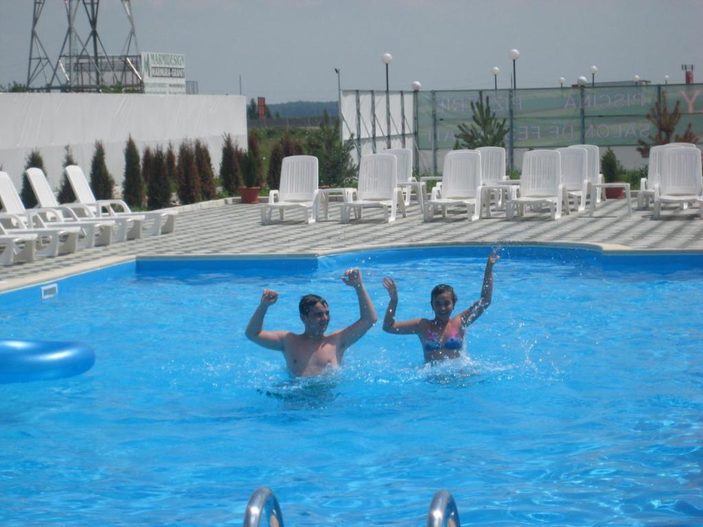 Hotel Daly Ploieşti Exterior foto